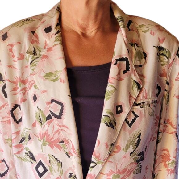 Vintage Floral Blazer - Pink and Black - Picture 3 of 9